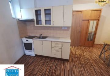 Reality Ponúkame na prenájom 1-izbový byt s balkónom - Nové Zámky