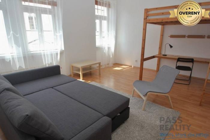 Reality Prenájom 1i bytu/Rent 1 bedroom (43 m2), STARÉ MESTO, Konventná ul