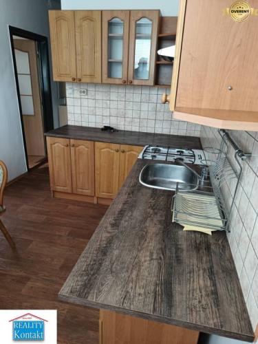 Reality Na prenájom 2-izbový byt v Nových Zámkoch