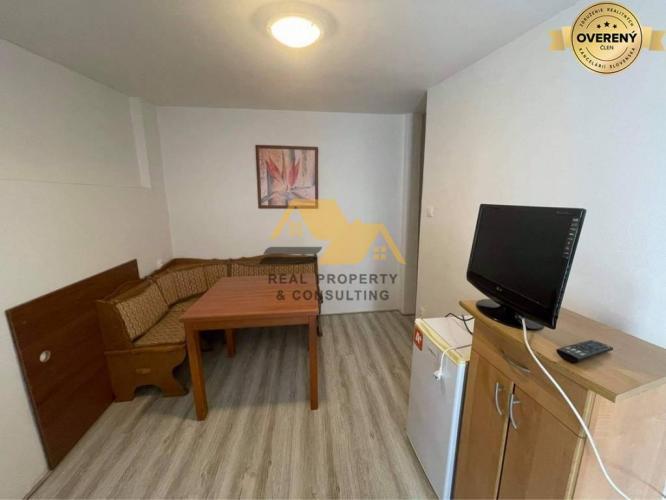 Reality Prenajmem 1 izbový byt v Nesvadoch