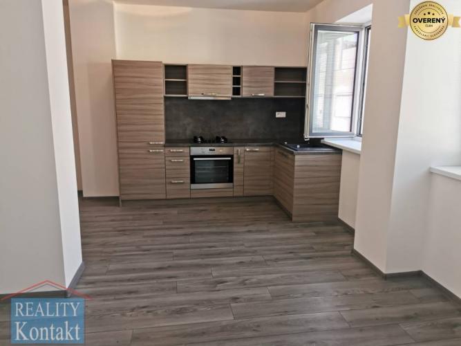 Reality Na prenájom 2-izbový byt - Nové Zámky