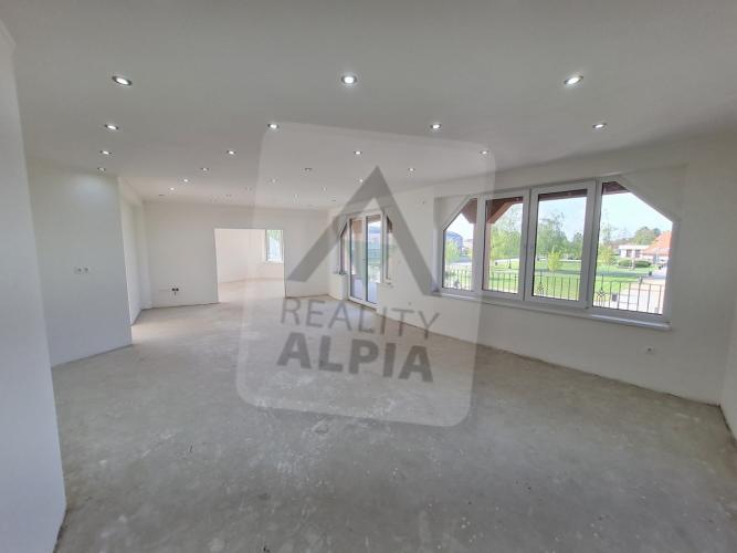 Reality 3-izbový byt byt, Nesvady