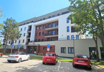 Reality PNORF – novostavba strešného 3i bytu, 95 m2, terasa, park. státie, Sĺňava, Banka - Piešťany
