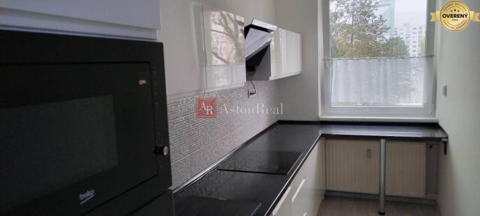 Reality Prenájom:3 -izbový byt 65 m2 v Martine Záturčí Prerobený