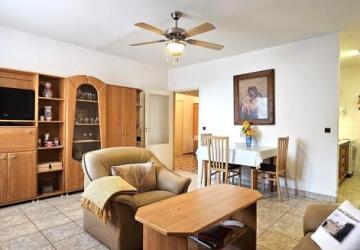 Reality PNORF – zrekonštruovaný a zariadený 2i byt, komora, šatník, pivnica, Podzámska ul.