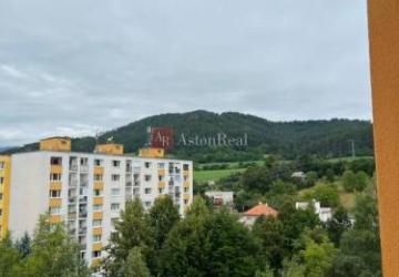 Reality Hľadáme pre klienta 4 izb. byt v časti Podlavice - Banská Bystrica