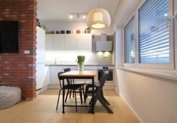 Reality PNORF – novostavba štýlového 2i bytu s terasou, pozemkom 48 m2, parkovaním, ul. J. Adamca