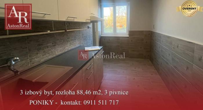 Reality REZERVOVANÉ ! -3 izb. byt 88 m2 + záhrada, skleník,  PONIKY