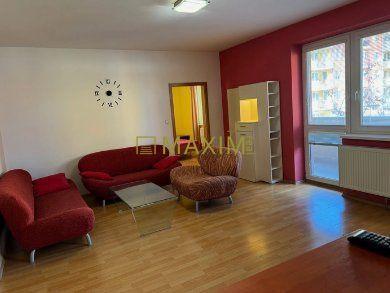 Reality Ponúkame na predaj 3-izbový byt na Šustekovej ulici