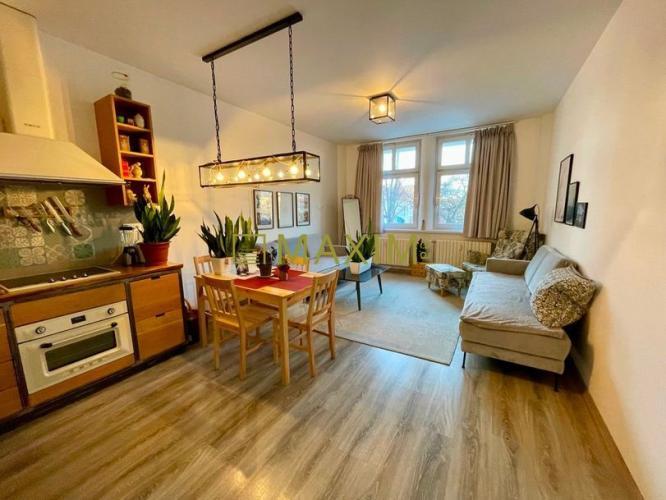 Reality 3 izbový byt na ulici Kláštorné námestie