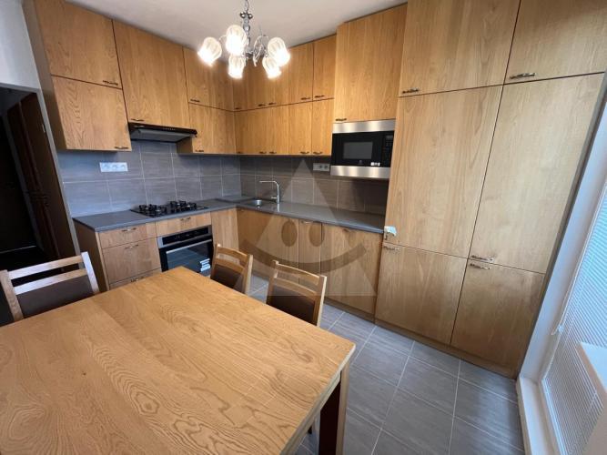 Reality 3-izbový byt byt, Prievidza, Necpaly, Majerská