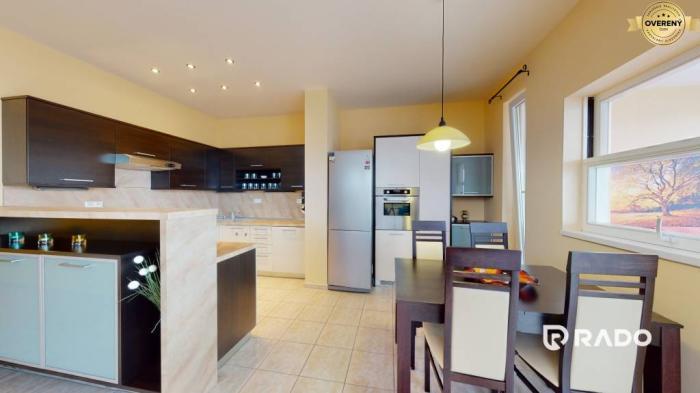 Reality RADO | Nájom 3i bytu v centre mesta Trenčín 100 m2 so zimnou záhradou