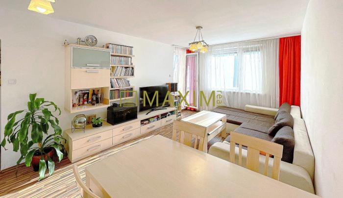 Reality REZERVOVANÉ 4-izbový byt, 85 m2 + loggia, pivnica 25m2, Juraja Slottu, Trnava