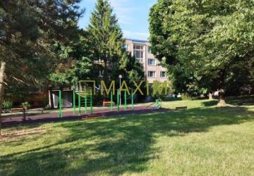 Reality Ponúkame 4 izbový byt na ulici Bárdošová v Bratislave