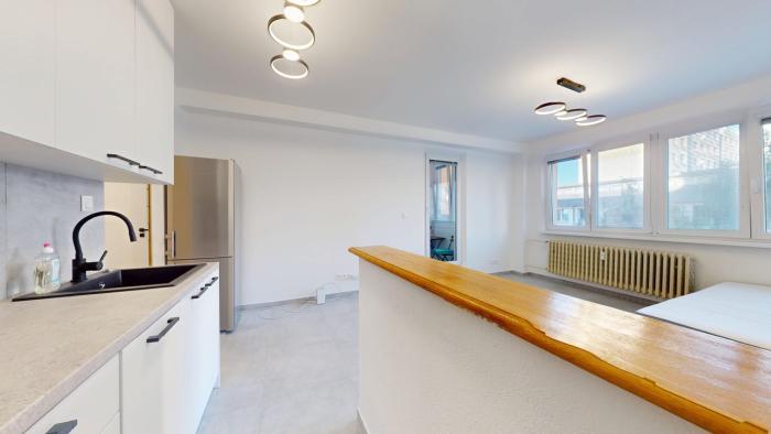 Reality Investičný 1i. byt 37m, kompl. RŠ 2025, Pribišova ul., menšia loggia, pivnica, 3/12p., TOP