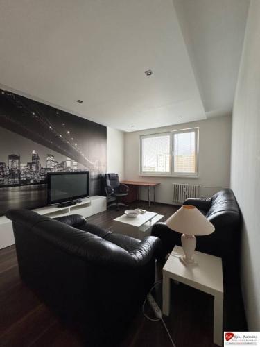 Reality REB.sk Prenájom 2-izb bytu v Bratislave-Rača