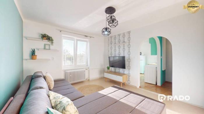 Reality RADO | PREDANÉ! 1i byt susediaci s terasou | Nová Dubnica
