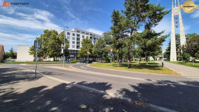 Reality Dvojizbový byt, klimatizácia, priestranný balkón - centrum Piešťan