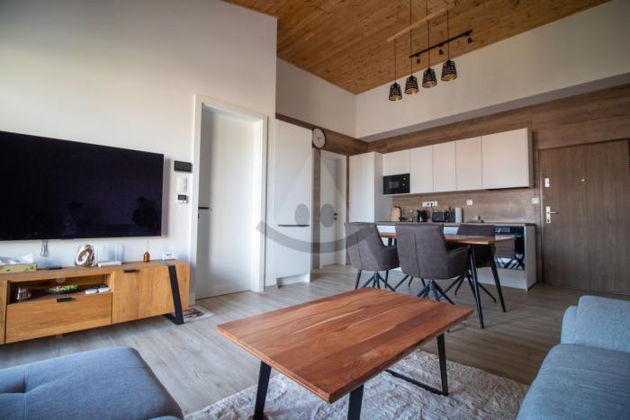 Reality 5 a viac-izbový byt byt, Donovaly