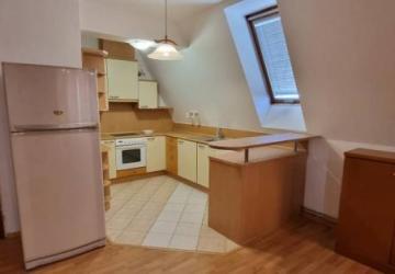 Reality Na prenájom pekný a priestranný 3 izbový byt v Nových Zámkoch