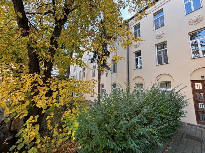 Reality Unikátny staromestský 3i byt 75m2, ul. Palisády, rezidenčná štvrť, výborná INVESTÍCIA