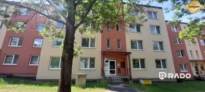 Reality REZERVOVANÉ | 3i byt 73 m2 so šatníkom | sídlsiko JUH - Trenčín