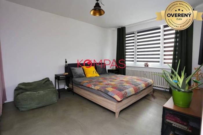 Reality KOMPLETNE PREROBENÝ AJ ZARIADENÝ 2-IZB. BYT S LODŽIOU BEZ INVESTÍCIE