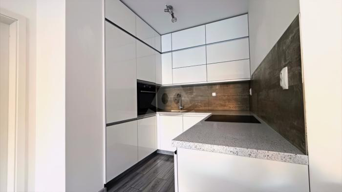 Reality 2-izbový byt byt, Banská Bystrica, Banská Bystrica, Petelenova