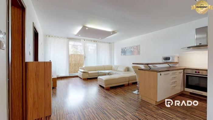 Reality RADO | Na prenájom krásne prerobený 2i byt, Šafárikova - Trenčín
