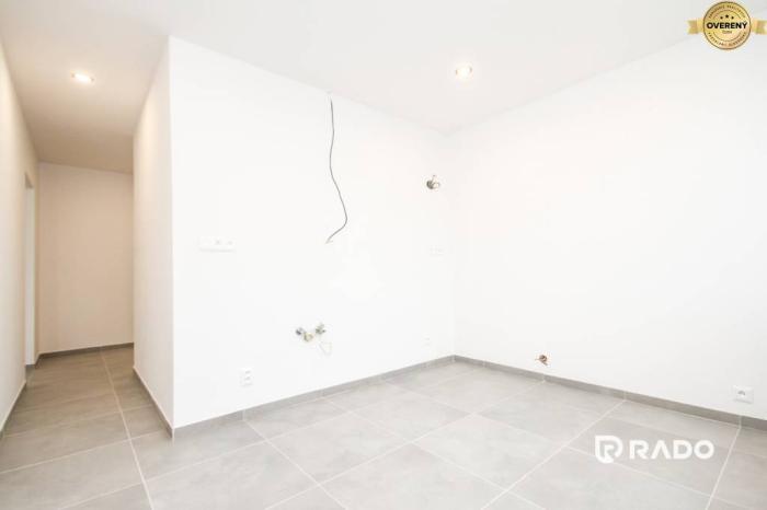 Reality RADO | 3i byt 72m2 + lodžia, 7.p., M. Bela - Trenčín