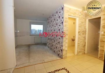 Reality VEĽKY 2-IZB.BYT,KTORÝ VIETE PREROBIŤ NA 3-IZBÁK,2 LODŽIE,79m2