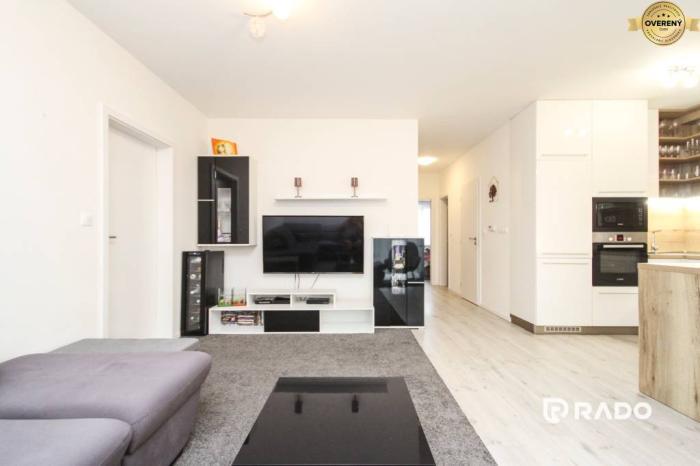 Reality RADO | 3i byt + záhradka 94m2 + parking, Vinohrady, Trenčín