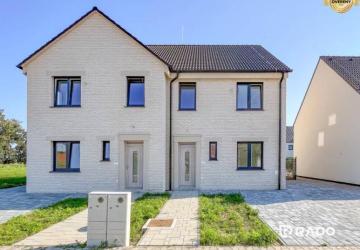 Reality RADO | 5-izbový dvojdom s predzáhradkou pre rodiny v pokojnej zóne