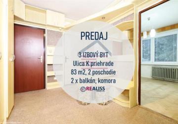 Reality REALISS - PRIESTRANNÝ 3-IZBOVÝ BYT V POKOJNEJ LOKALITE ULICE K PRIEHRADE. BÁNOVCE NAD BEBRAVOU