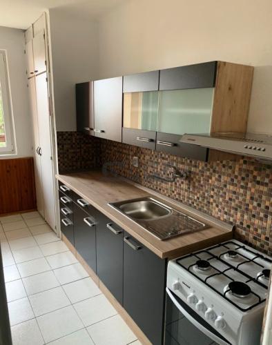 Reality Na predaj 2-izb. byt Nobelova ul. - Nové Mesto