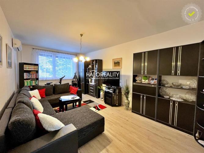 Reality Predaj, trojizbový byt Levice, Rybníky III, po kompletnej rekonštrukcii, čiastočne zariadený