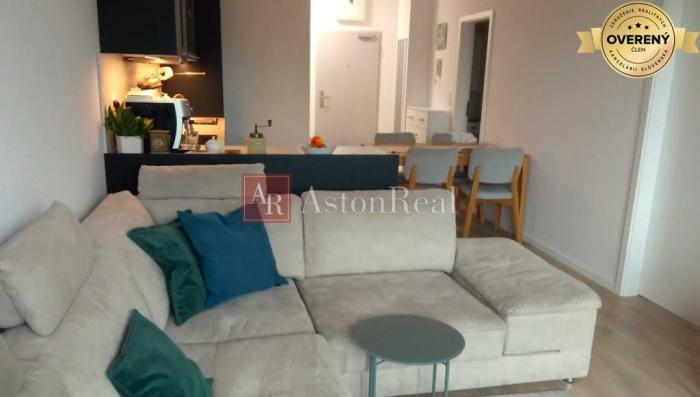 Reality Nový 2-izb. byt s park. miestom, pivnica, loggia, 2.p., Rača-Krasňany