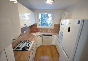 Reality Rezervovaný -3 izb byt Bauring 70m2 Tulská kompletne zrekonštruovaný