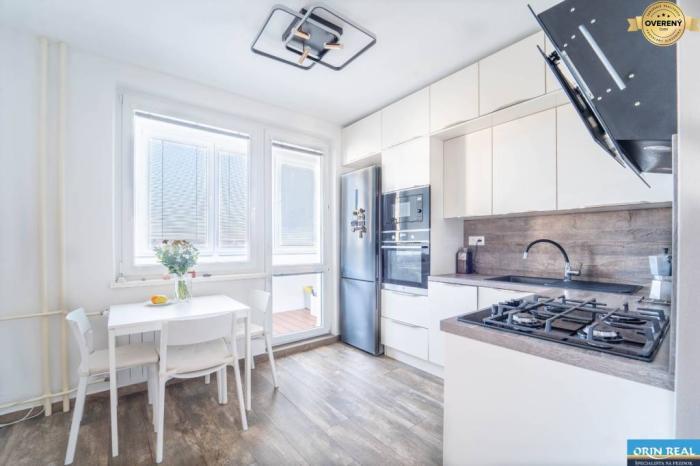 Reality KRÁSNE ZREKONŠTRUOVANÝ VEĽKÝ 3 IZB. BYT - SEVER