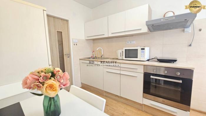 Reality HD REALITY, Prenájom jednoizbový byt v Banskej Štiavnici