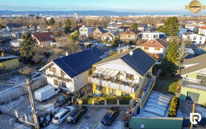 Reality RADO | 4i byt s atmosférou domu, terasou a parkovaním | Vrakuňa, 129m2