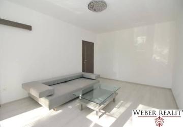 Reality 3-izb.byt v Dúbravke (Cabanova ul.) po rekonštrukcii s loggiou