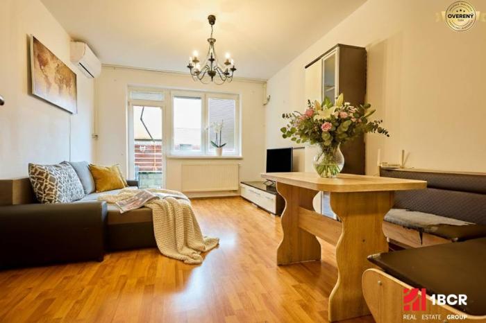 Reality 2-IZB. BYT, ČIASTOČNE ZARIADENÝ, TERASA , MOSTI PRI BRATISLAVE