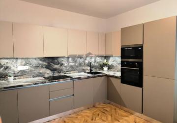 Reality Na predaj 4-izb. byt Janotova ul. - Karlova Ves