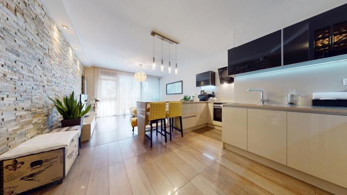 Reality Luxusný 2i. byt 80m, v tom TERASA 12,16m + pivnica 2,30m, 1x PARKING, ul. Na Pažiti, výhľad na mesto