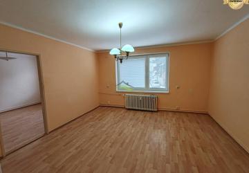 Reality Priestranný 2-izbový byt  – Sídlisko I, k dispozícii ihneď