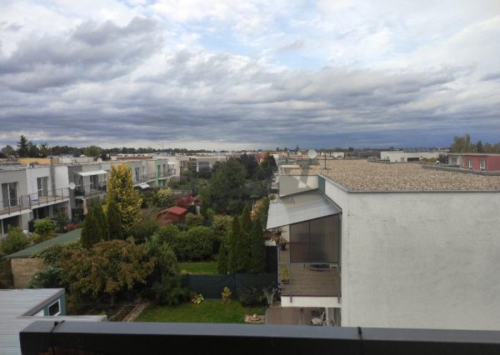 Reality Na prenájom 2-izb. byt ROVINKA - Kvetná ul.