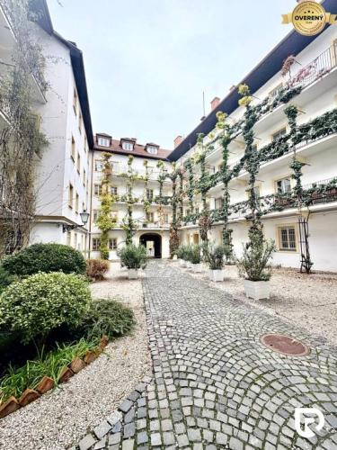 Reality RADO I NA PRENAJOM JEDNA IZBA 1 + FREE PARKINIG V CENE I CENTRUM