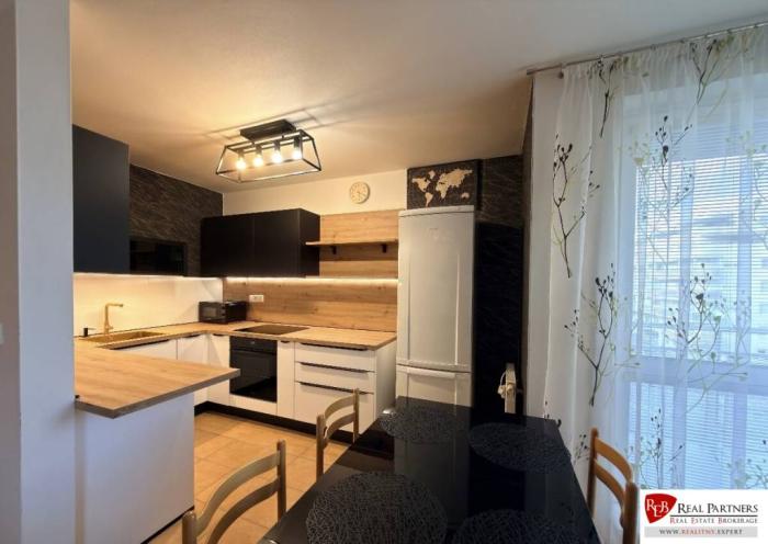 Reality REB.SK Prenájom veľký 1-izbový byt Bratislava II