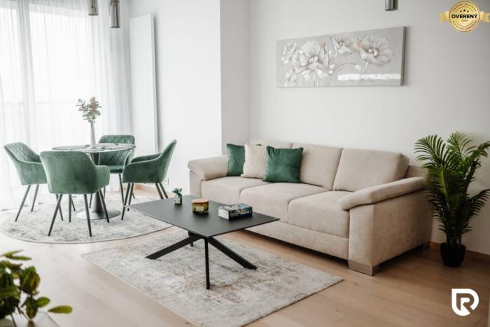 Reality RentHub | E2Tower | 20.poschodie | 2i byt | panoramatický výhľad |